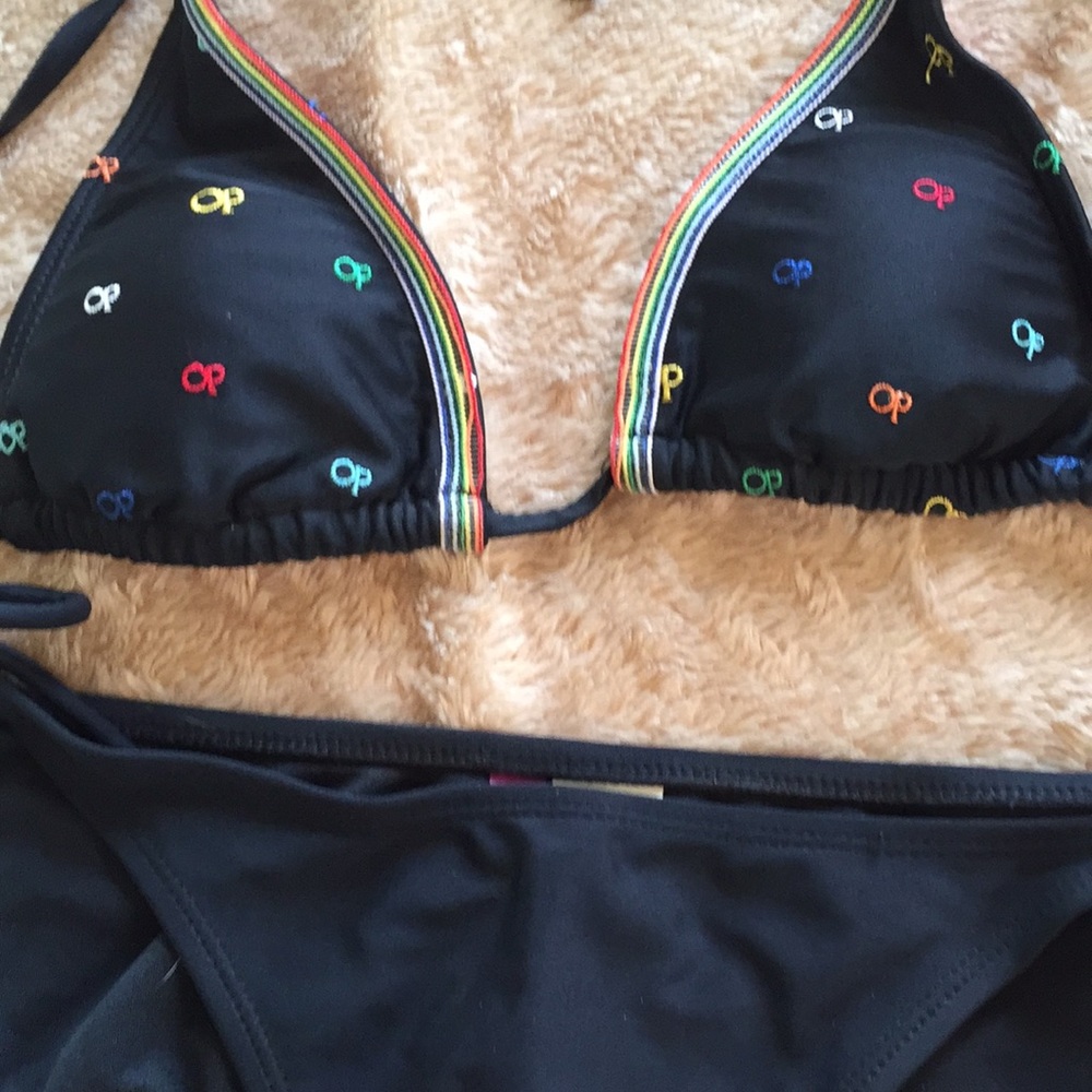 Bikini - Picture 2 of 5